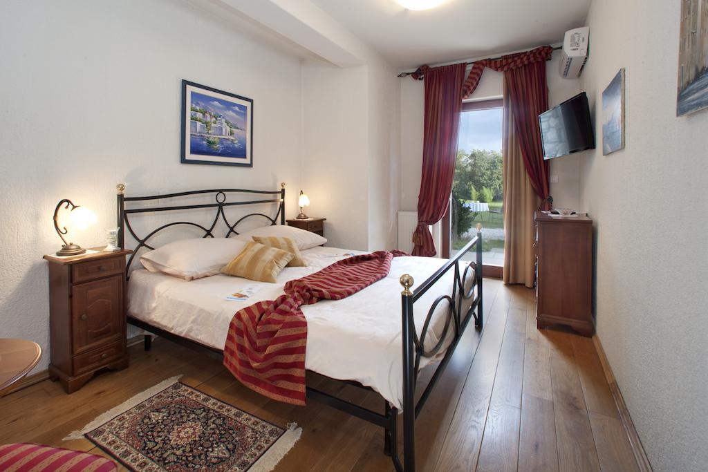 Villa Castello Rausch Porec Room photo